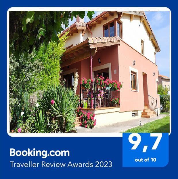 Cuarenta Y Ocho Luces Guest House Burgo Exterior foto
